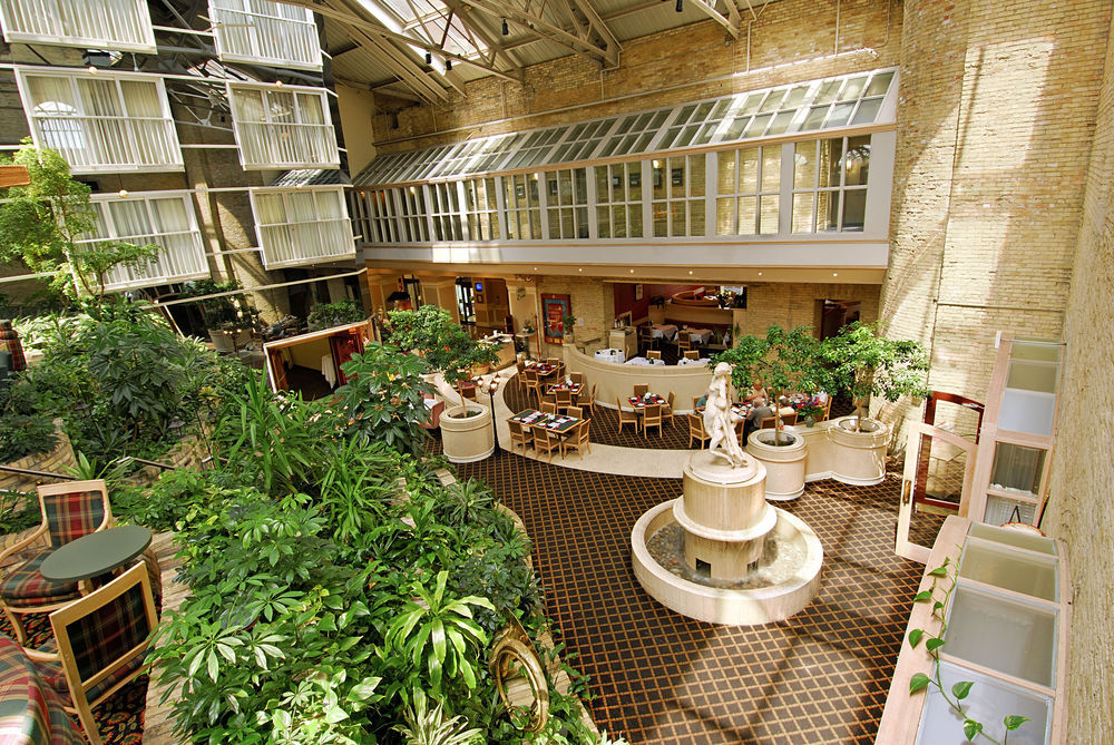 Delta Hotels By Marriott London Armouries Dalaman gambar